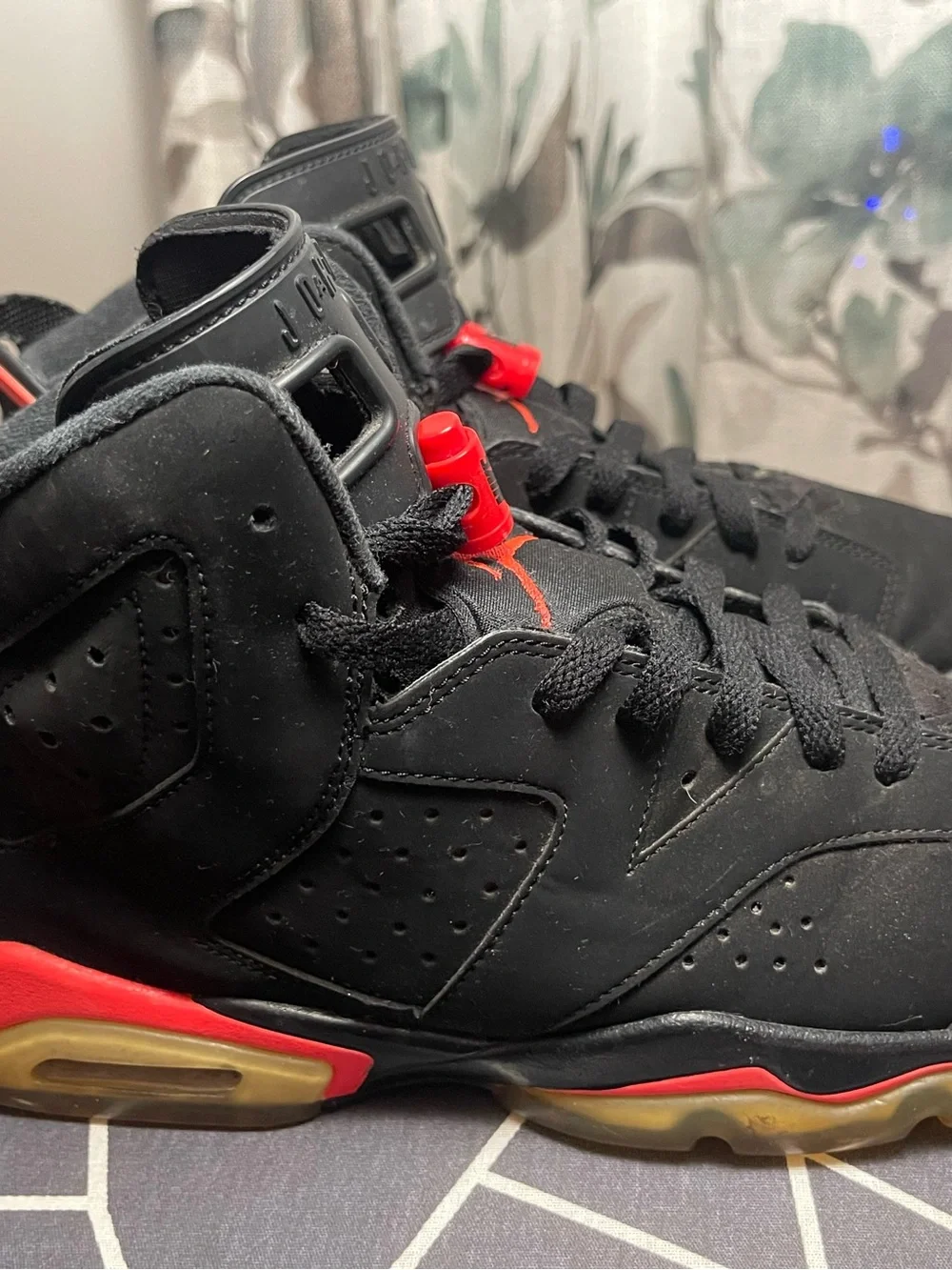 Jordan Kids Black and Red Sneakers